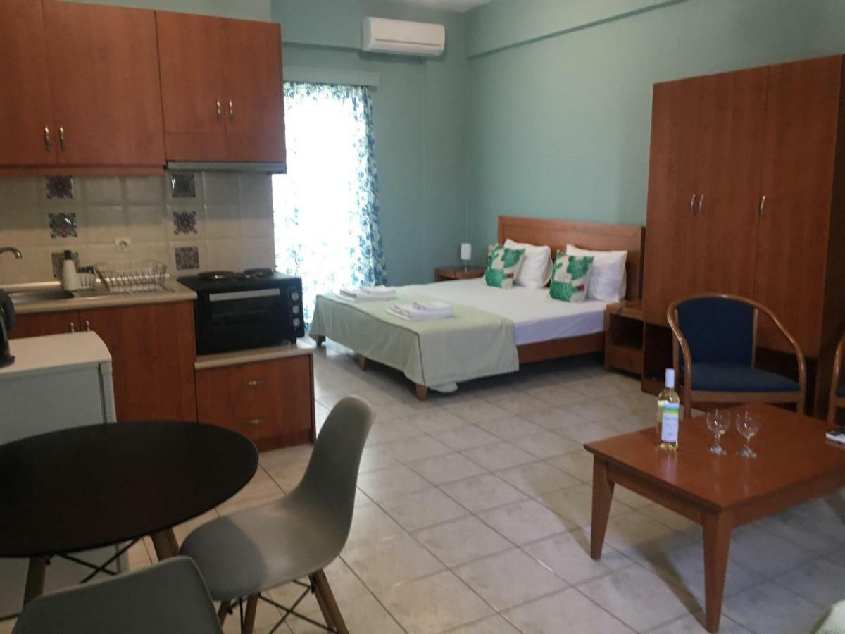Helios Apartments بلاكاس المظهر الخارجي الصورة